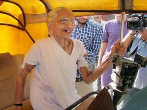 modi-mother-01-600