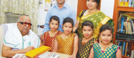 karunanidhi-givestamil-names-to-jayam-raja-movie-quadruplets-600