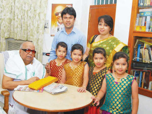 karunanidhi-givestamil-names-to-jayam-raja-movie-quadruplets-600