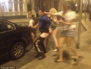 women_attackman_