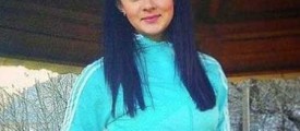 Ukrainian-woman-posing-with-makeup