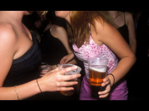girls-drinking-alcohol-600-jpg