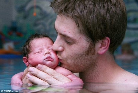 baby_swimming1