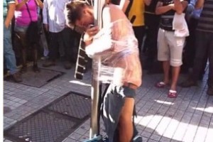 chilean-theif-captured-by-people